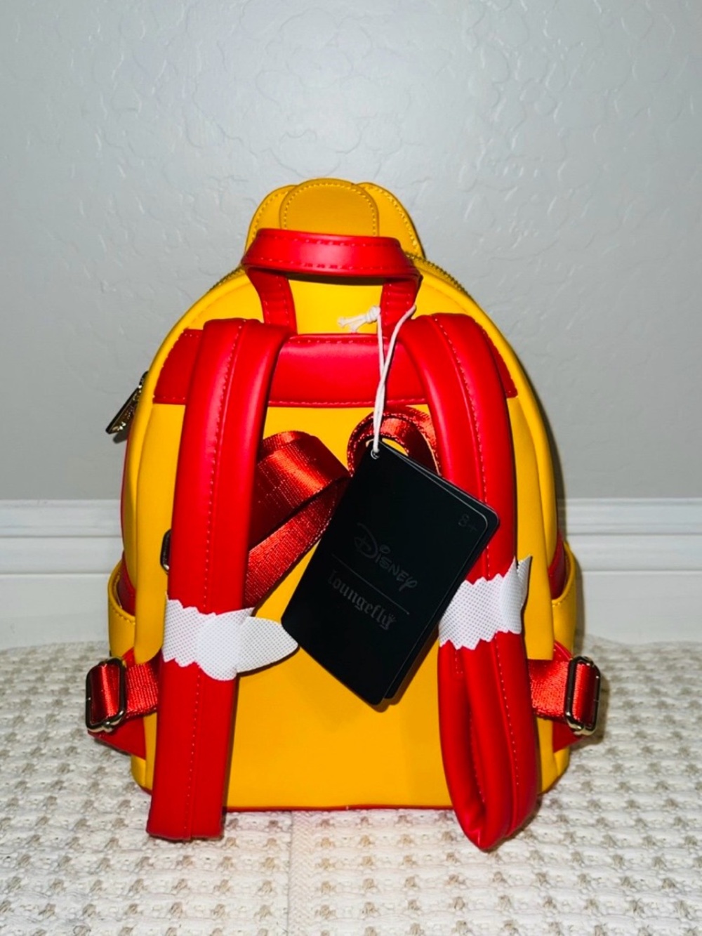 NWT Loungefly Disney Pluto Web Exclusive Summer Beach Cosplay Mini Backpack - Picture 6 of 8